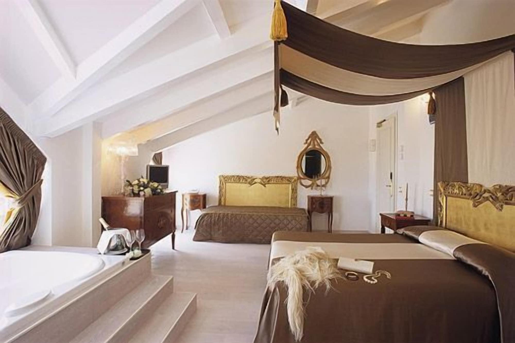 M Glamour Hotel Gabicce Mare Exteriér fotografie